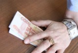Две вологжанки украли у москвича 500 тыс. рублей, но потратить их не успели